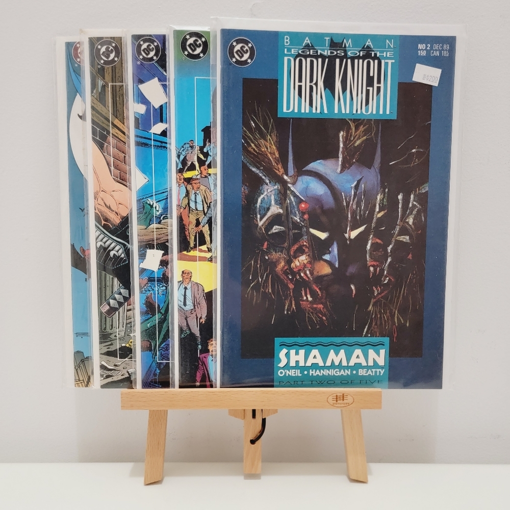 DC Comics Batman : Legends of the Dark Knight comicbooks.